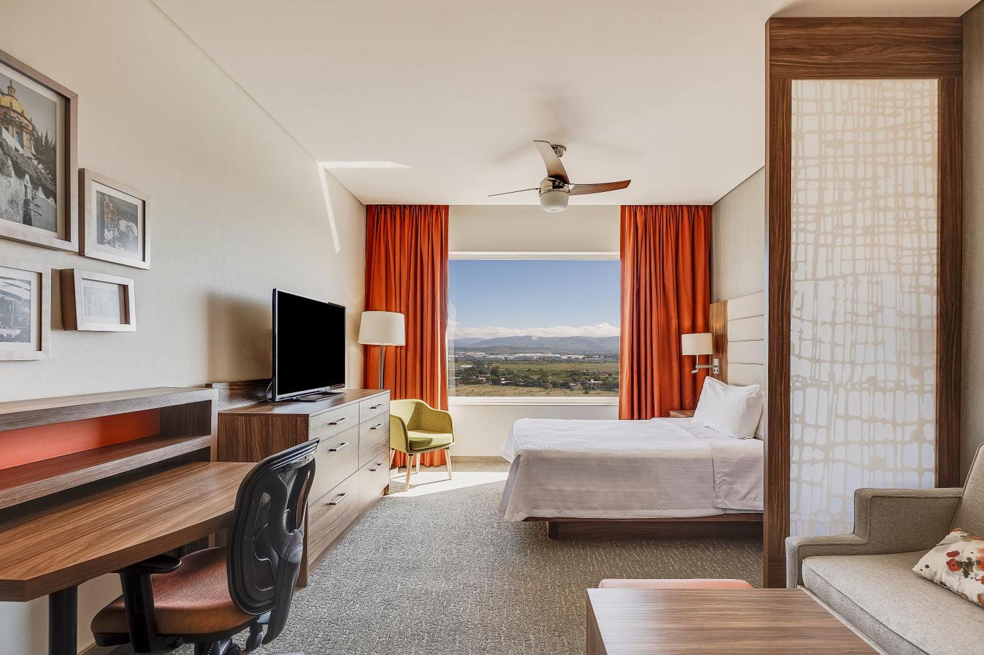 Homewood Suites By Hilton Silao Airport Exterior foto